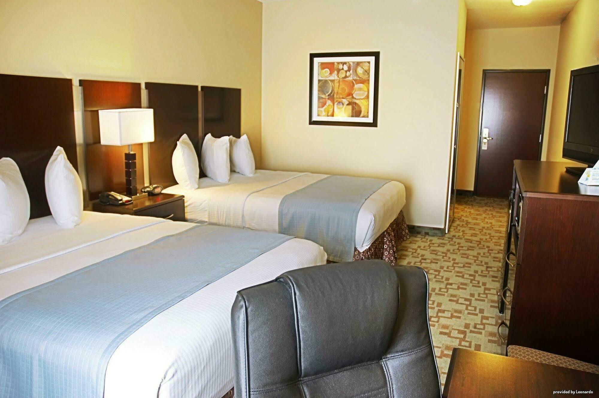 Best Western Plus Eastgate Inn&Suites Wichita Exterior foto